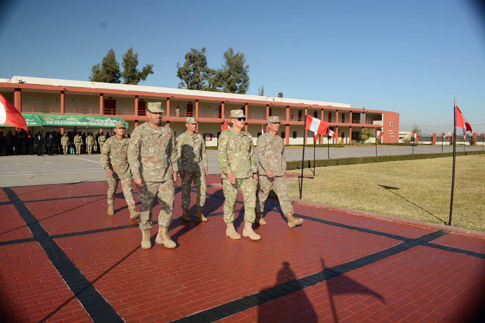 Ceremonia De Izamiento Del Pabell N Nacional Por La Visita De Comando